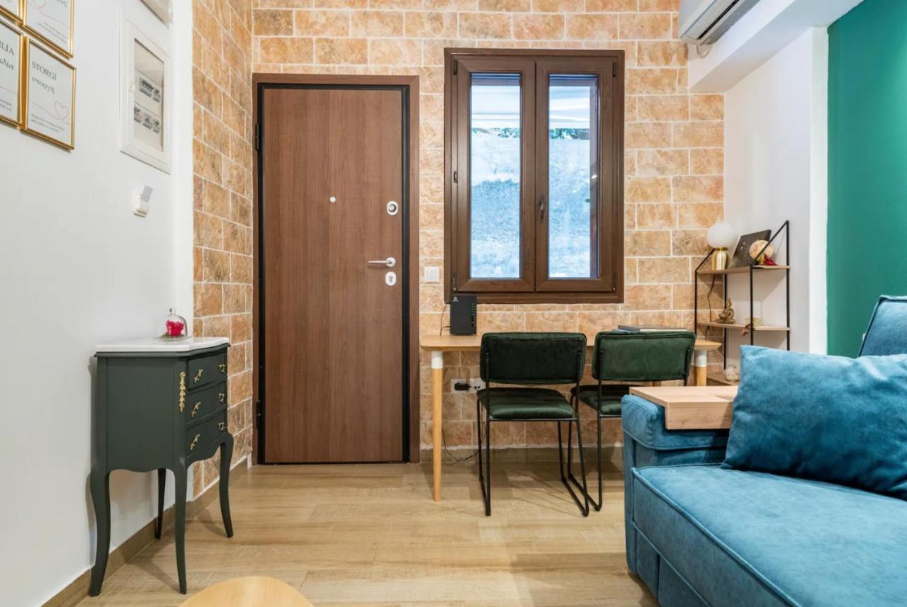Cute Tiny Apartment In The Heart Of Flisvos Athen Exterior foto