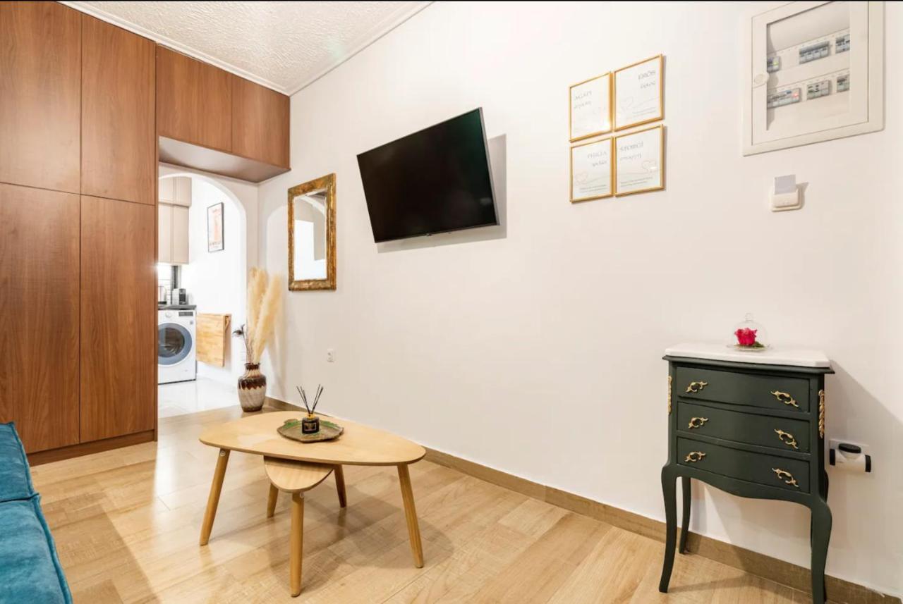 Cute Tiny Apartment In The Heart Of Flisvos Athen Exterior foto