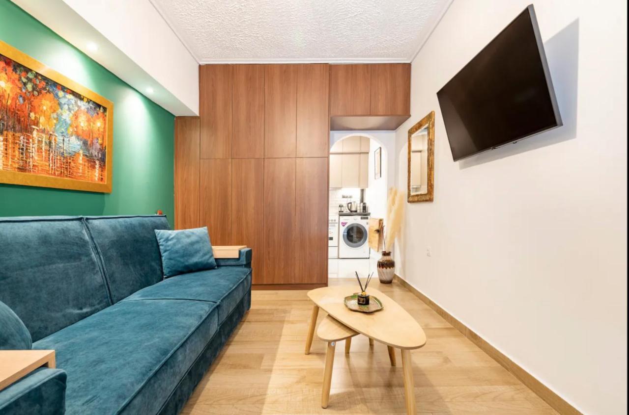 Cute Tiny Apartment In The Heart Of Flisvos Athen Exterior foto