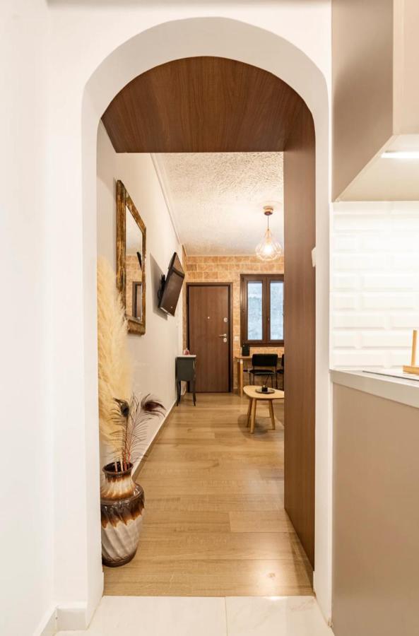 Cute Tiny Apartment In The Heart Of Flisvos Athen Exterior foto