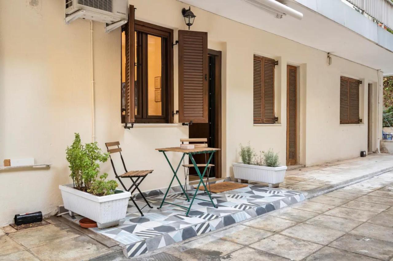 Cute Tiny Apartment In The Heart Of Flisvos Athen Exterior foto